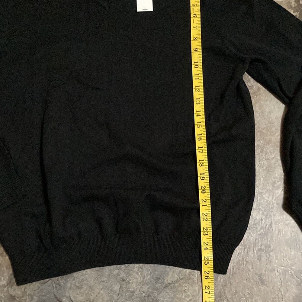 NWT - Men’s Van Heusen V-Neck Black Sweater (L) - Picture 6 of 8